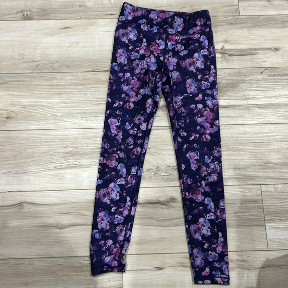 Adorable Athleta girls leggings